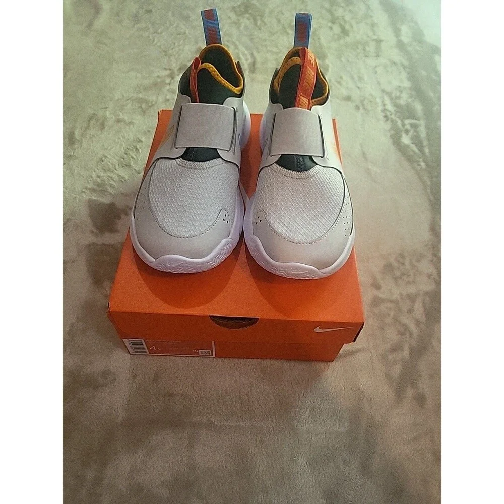Nike Flex Runner 3 Kids  Size 5.5Y GS White Orange Blue Athletic Shoes